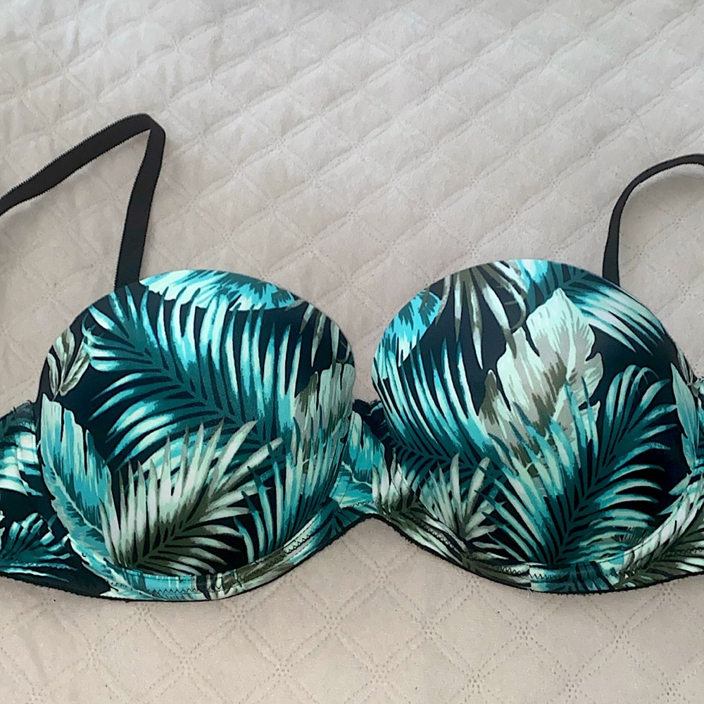 36D PINK Victoria Secret bra